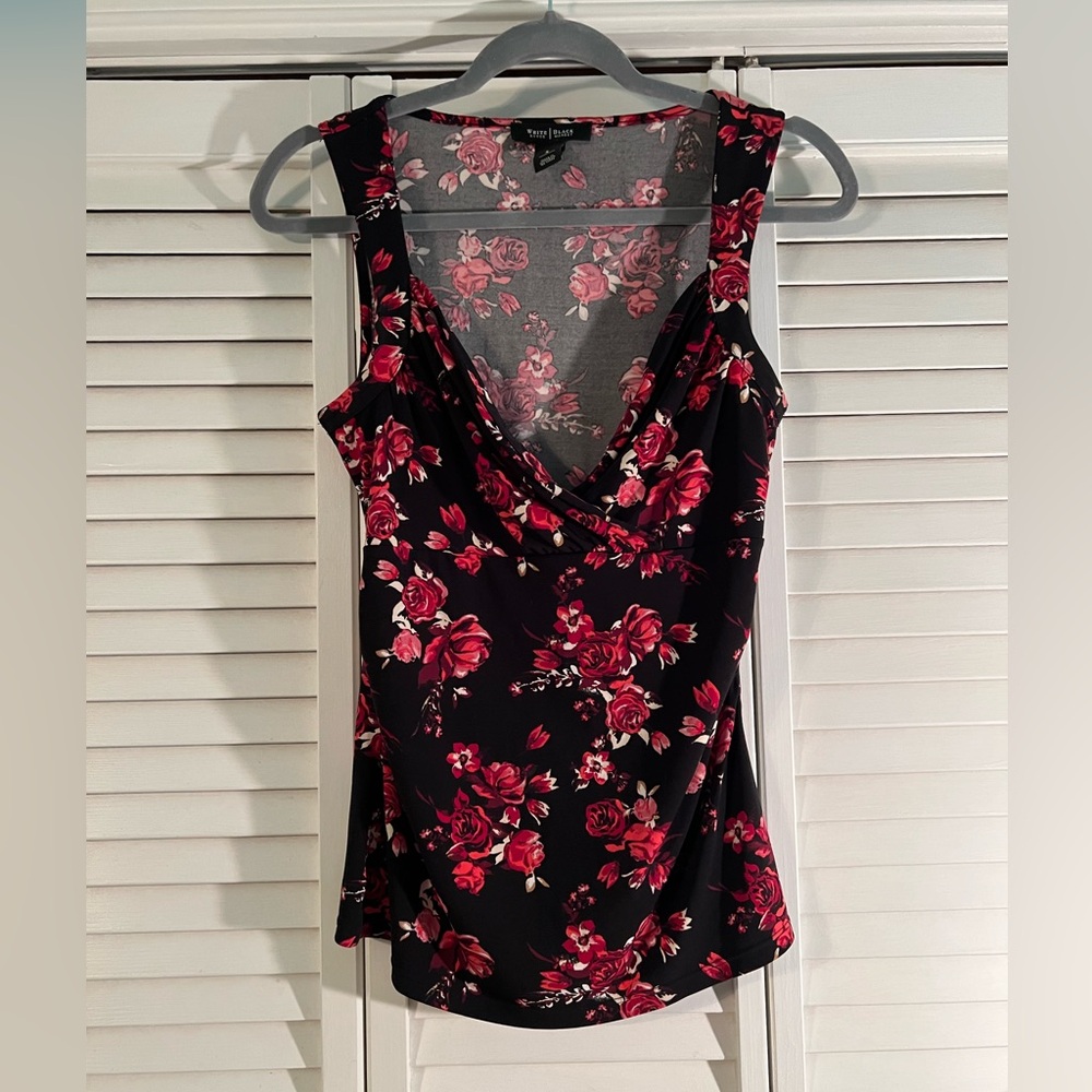 White House Black House Red Floral top, Size- Small